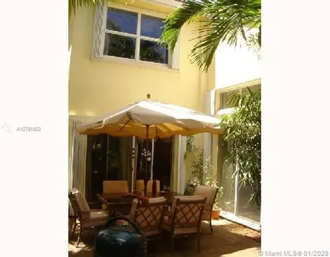 1115 Queen Palm Court Hollywood FL 33019
