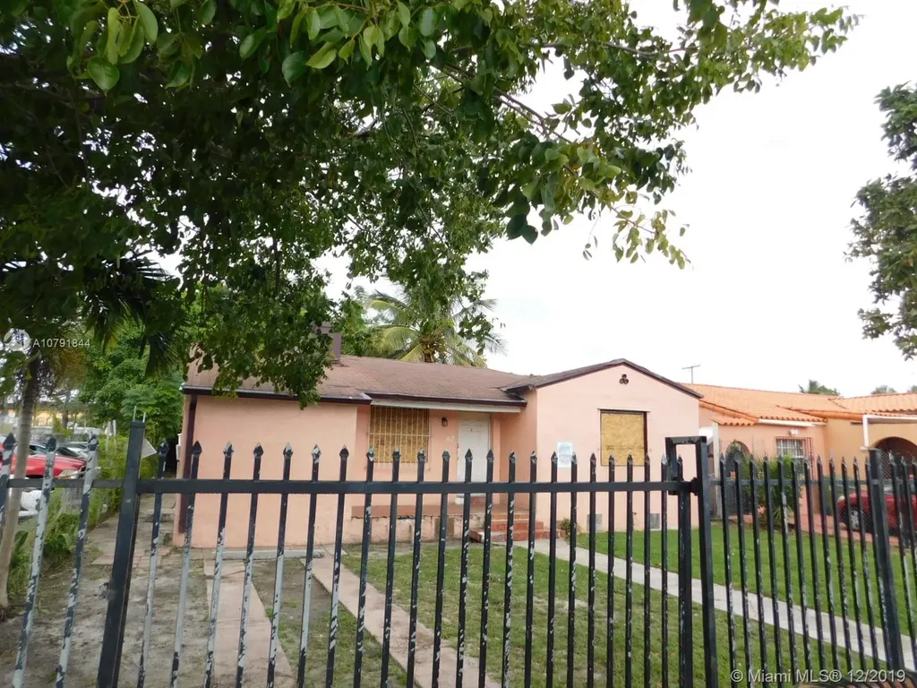 2611 SW 12th Street Miami FL 33135
