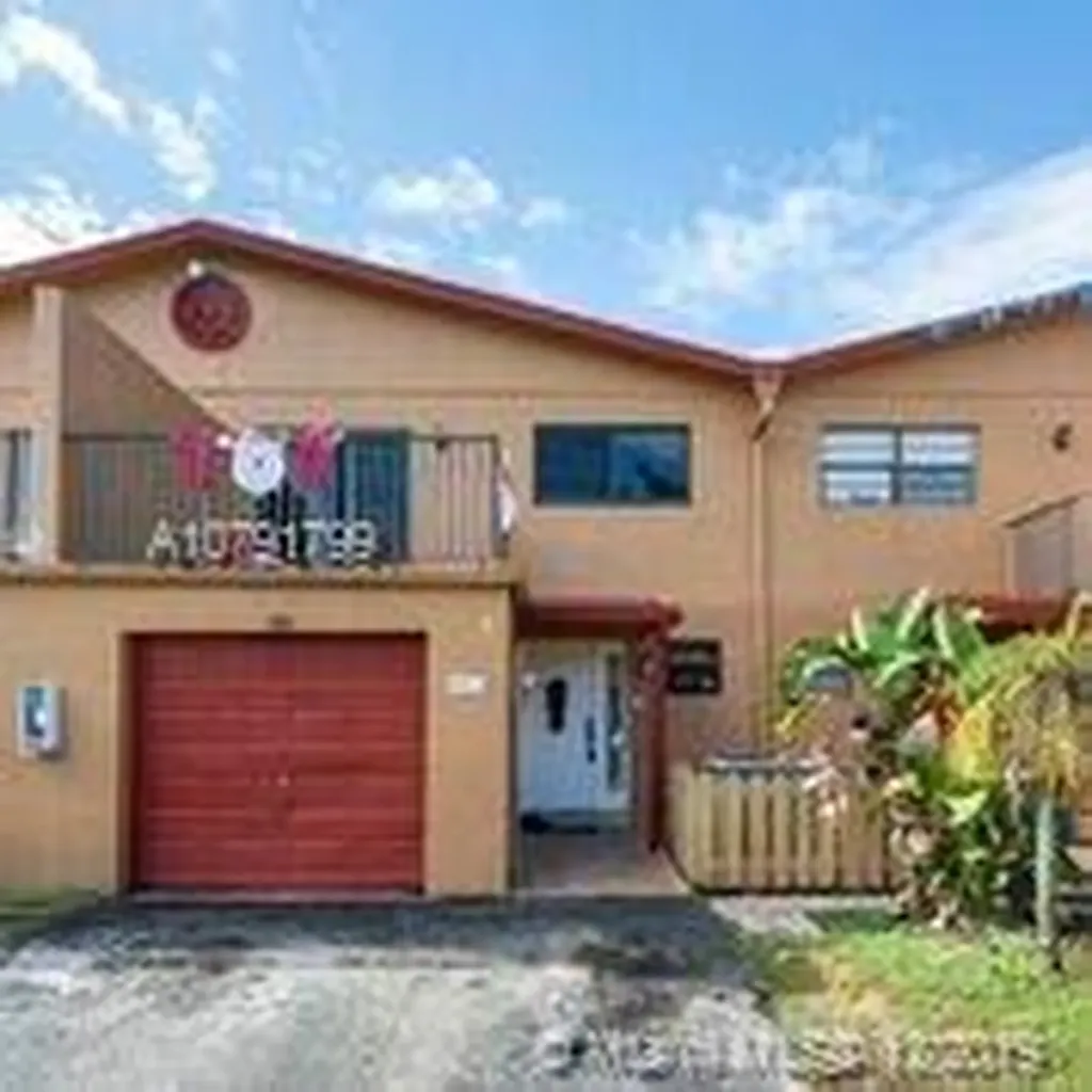 8012 NW 28th Place Sunrise FL 33322