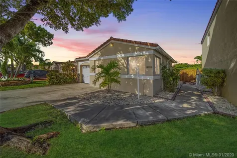 16924 SW 142nd Place Miami FL 33177