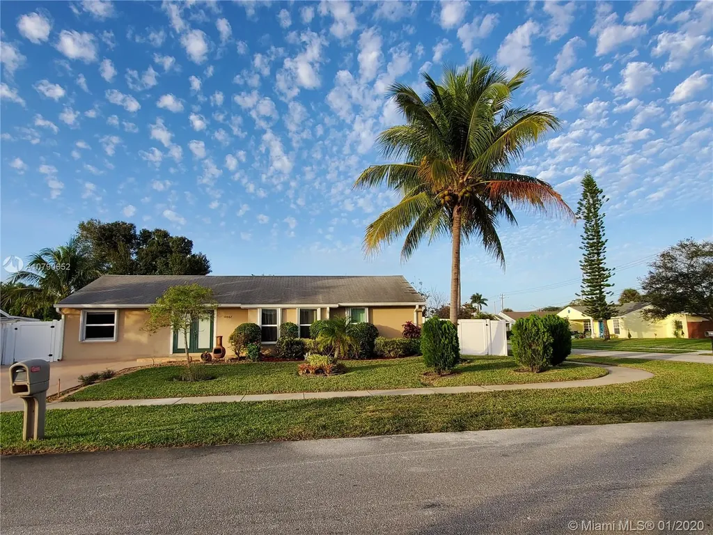 10067 Yeoman Lane Royal Palm Beach FL 33411