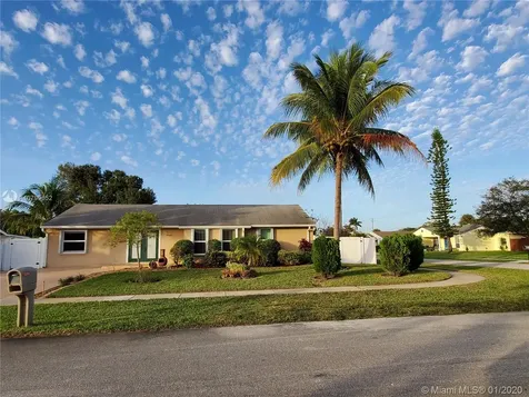 10067 Yeoman Lane Royal Palm Beach FL 33411