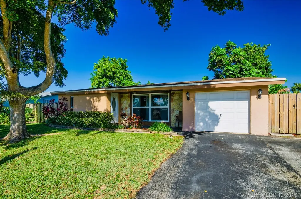 8911 NW 8th Street Pembroke Pines FL 33024