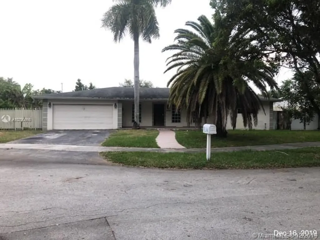 8275 SW 196th Terrace Cutler Bay FL 33189