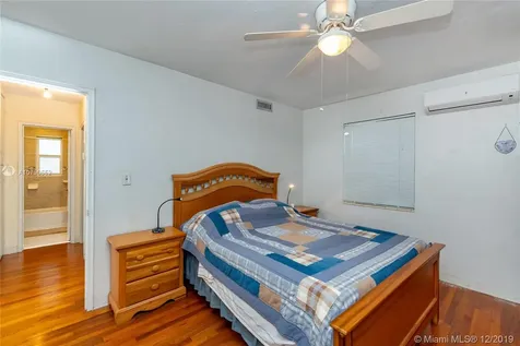 551 Falcon Avenue Miami Springs FL 33166