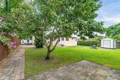 551 Falcon Avenue Miami Springs FL 33166