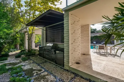 185 Los Pinos Court Coral Gables FL 33143