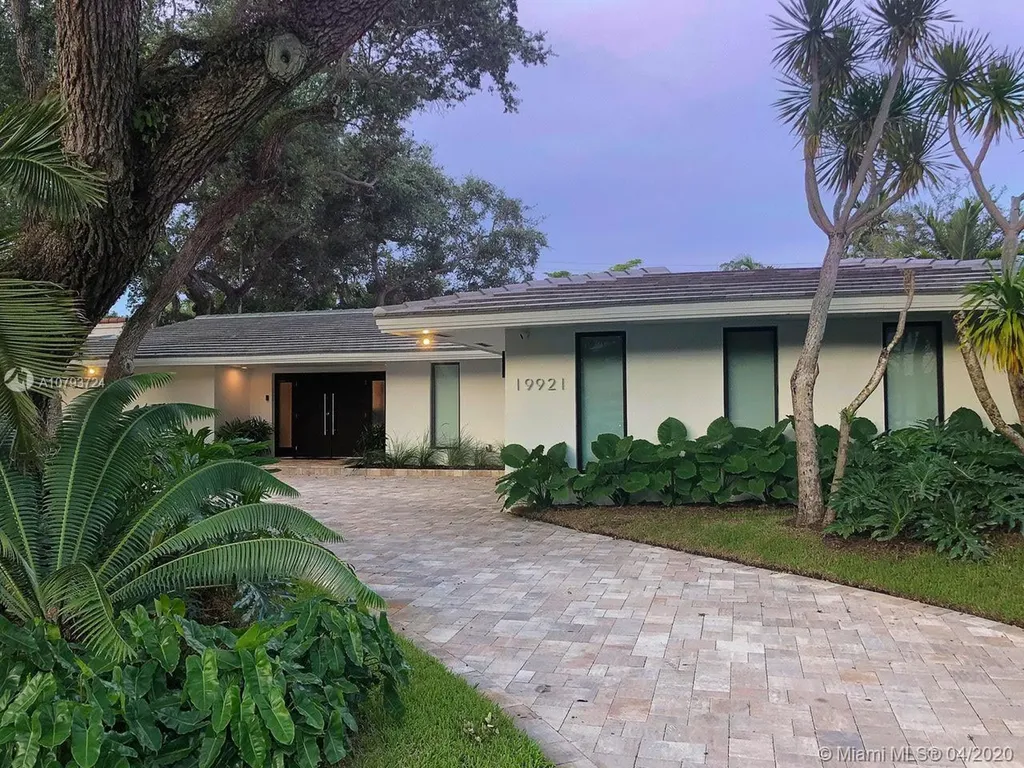 19921 NE 22nd Avenue Miami FL 33180