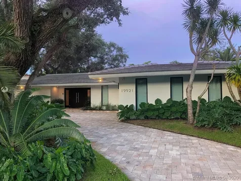 19921 NE 22nd Avenue Miami FL 33180