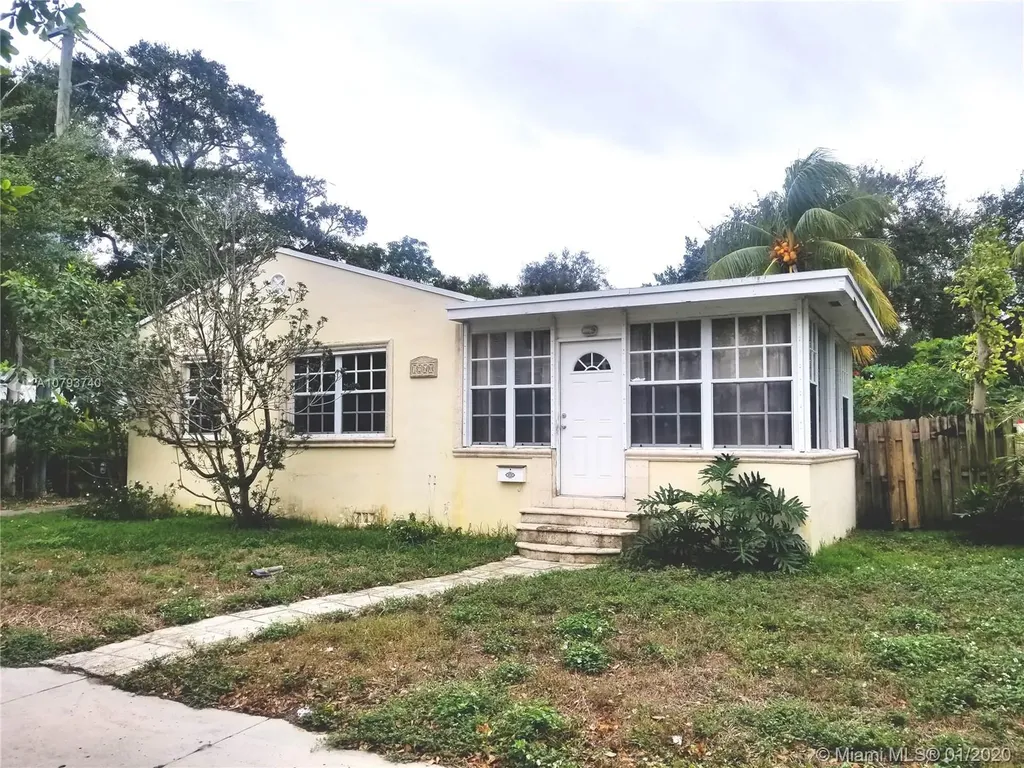 1260 NE 124th Street North Miami FL 33161