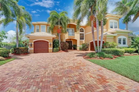 2703 Birch Terrace Davie FL 33330