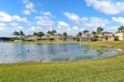 827 Nandina Drive Weston FL 33327