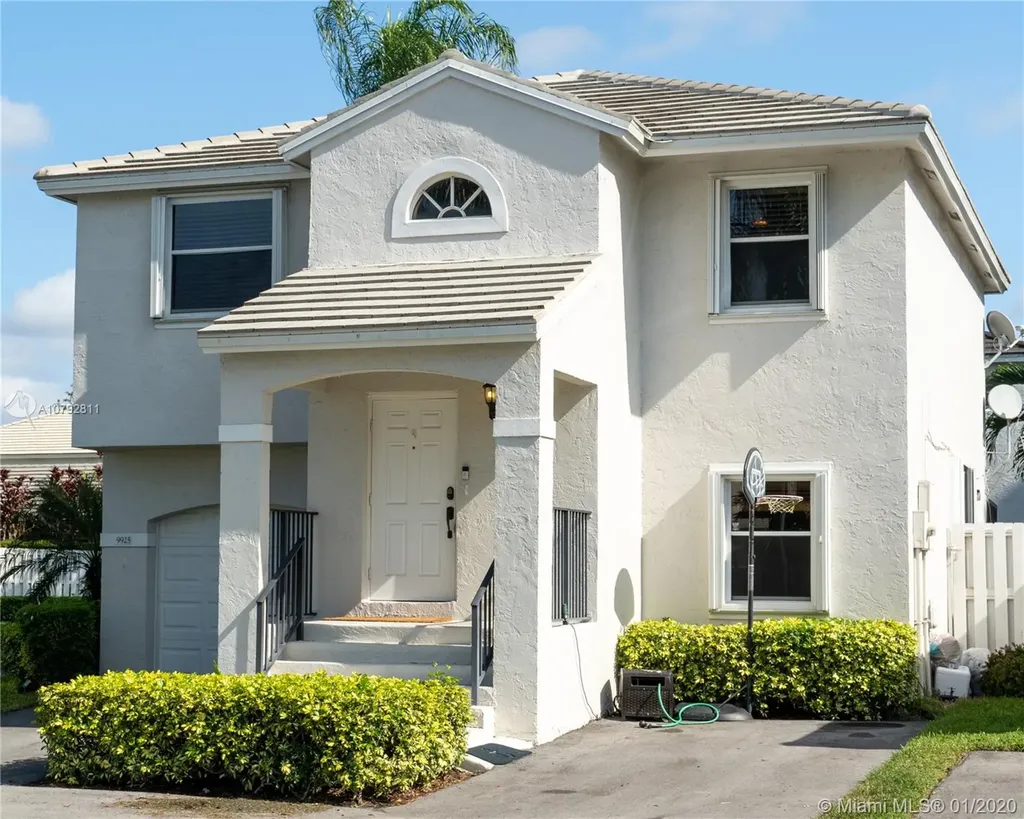 9925 NW 2nd Street Plantation FL 33324