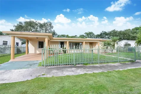 2761 NW 173rd Terrace Miami Gardens FL 33056