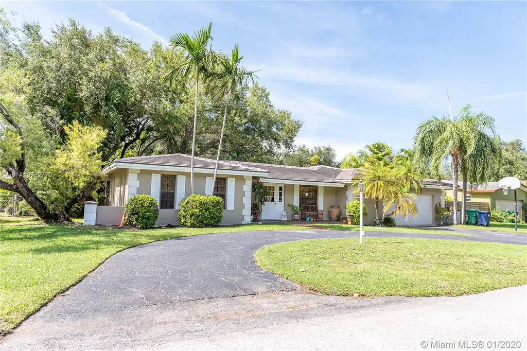 7605 SW 167th Street Palmetto Bay FL 33157