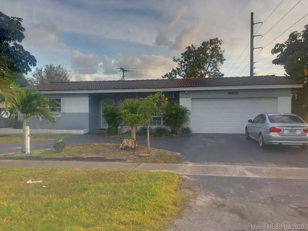 5524 Madison Street Hollywood FL 33021