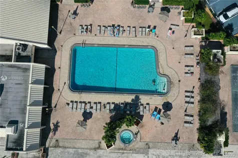 20335 W Country Club Drive Aventura FL 33180