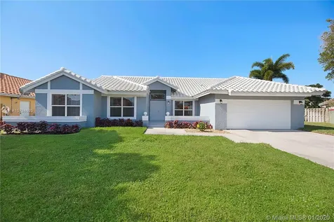9696 W Lake Court Boca Raton FL 33434