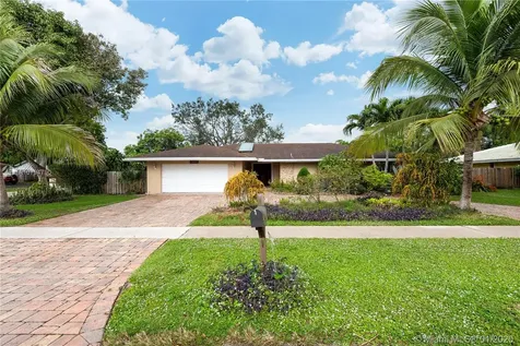 7441 SW 14th Street Plantation FL 33317