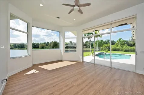 2717 Edgewater Court Weston FL 33332