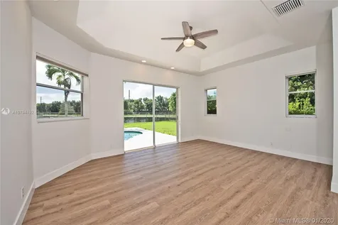2717 Edgewater Court Weston FL 33332