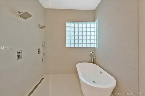 2717 Edgewater Court Weston FL 33332