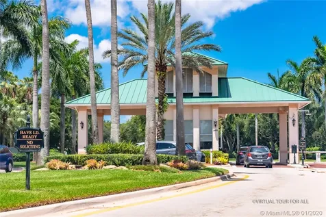 2717 Edgewater Court Weston FL 33332