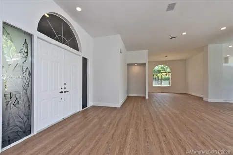 2717 Edgewater Court Weston FL 33332