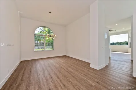 2717 Edgewater Court Weston FL 33332