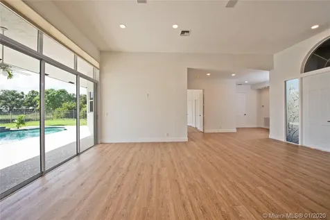 2717 Edgewater Court Weston FL 33332