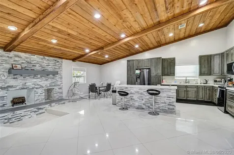 7201 NW 45th Street Lauderhill FL 33319