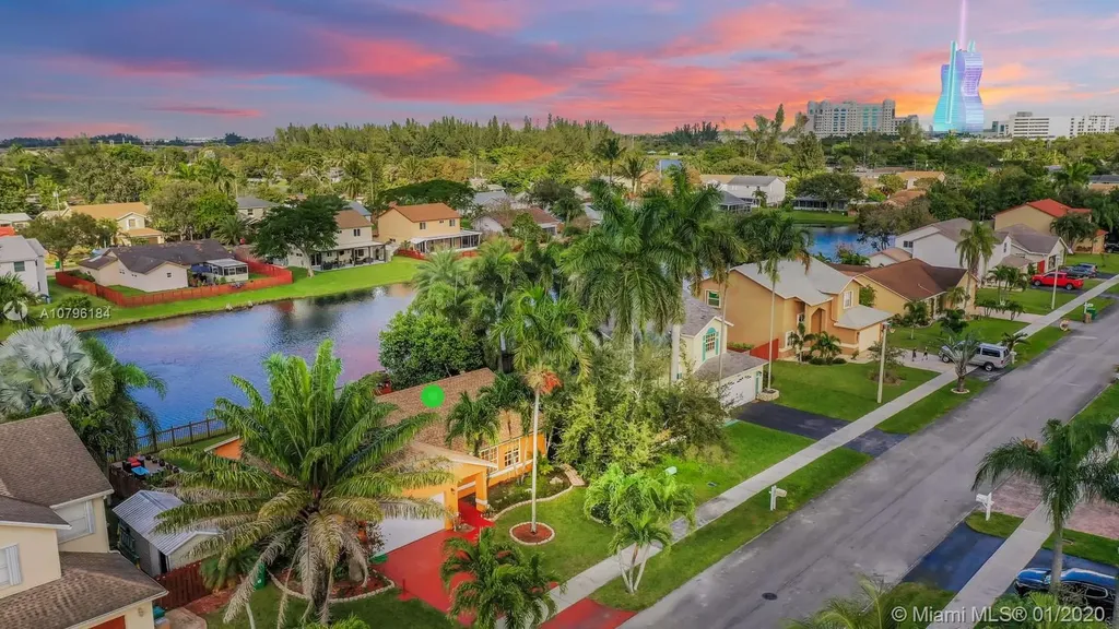 5631 SW 58th Court Davie FL 33314