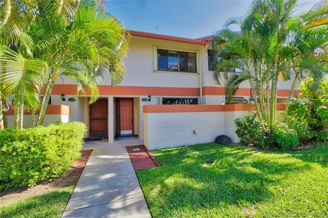 4306 SW 70th Terrace Davie FL 33314
