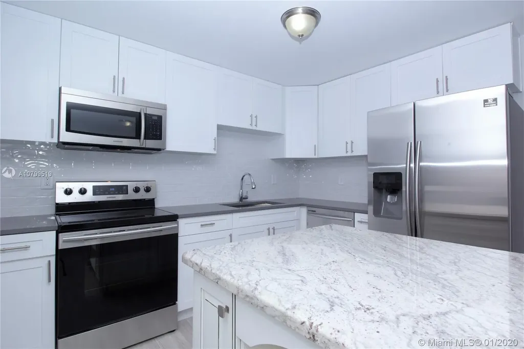 2833 NE Spruce Ridge Avenue Jensen Beach FL 34957