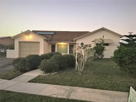 4569 NW 42nd Street Lauderdale Lakes FL 33319