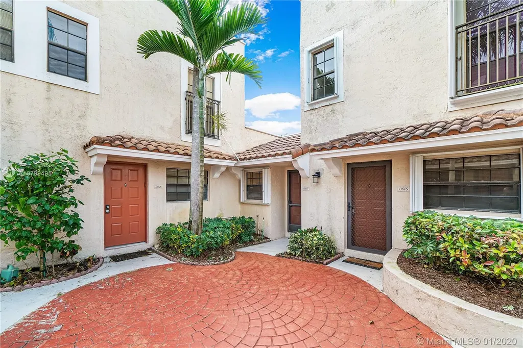 11607 NW 11th Street Pembroke Pines FL 33026