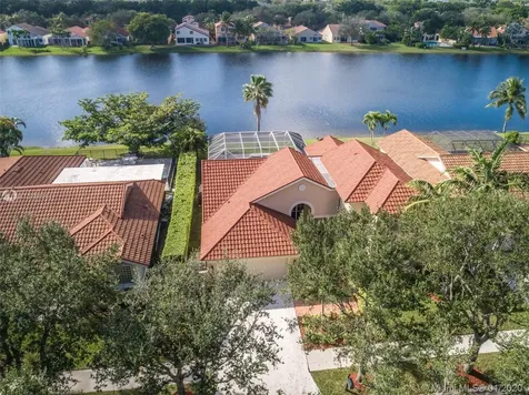 1631 Eastlake Way Weston FL 33326