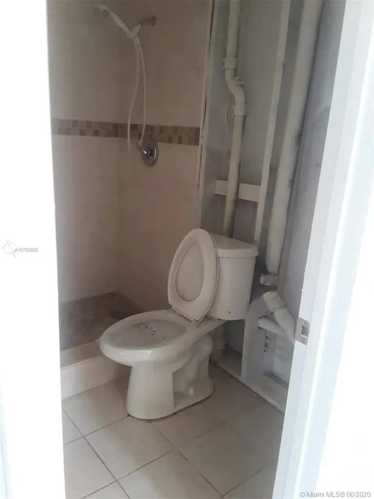 3811 SW 47th Avenue West Park FL 33023