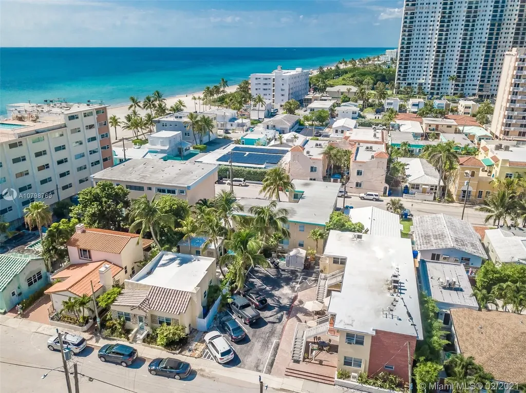 322 Oregon Street Hollywood FL 33019