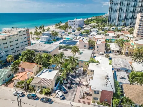 322 Oregon Street Hollywood FL 33019