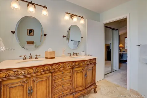 1150 NW 108th Terrace Plantation FL 33322