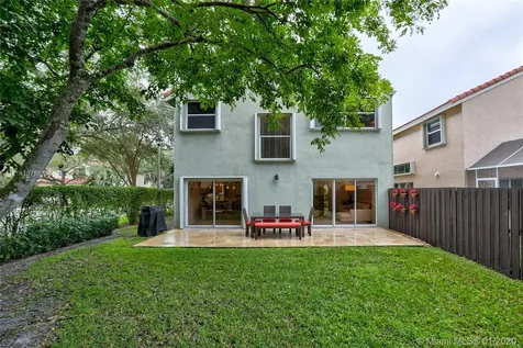 1150 NW 108th Terrace Plantation FL 33322