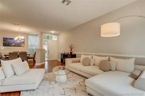 1150 NW 108th Terrace Plantation FL 33322