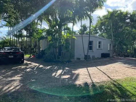 4270 SW 99th Court Miami FL 33165