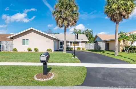 7523 SW 6th Street North Lauderdale FL 33068