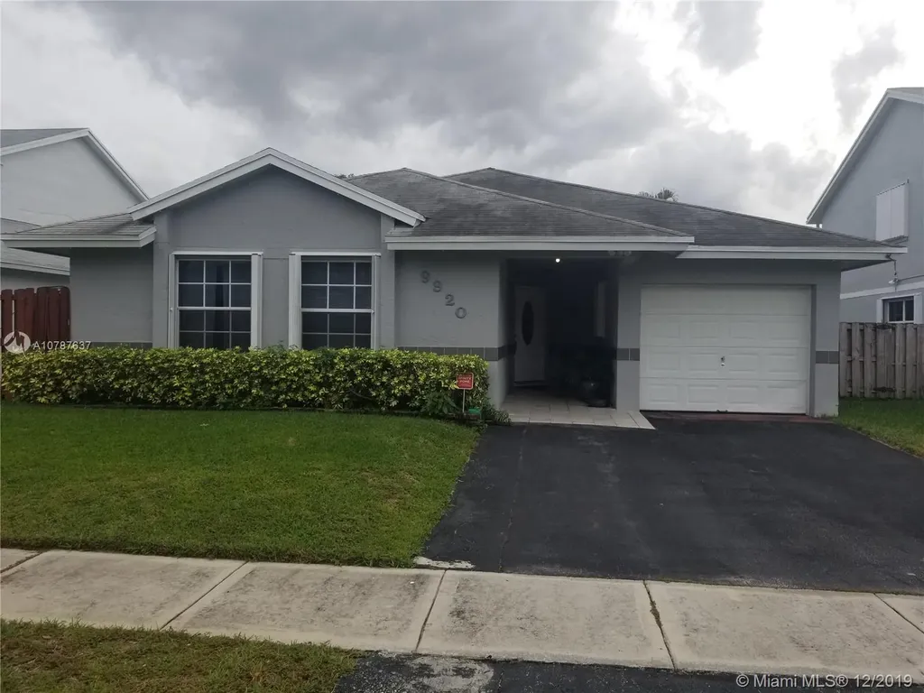 9920 SW 11th Street Pembroke Pines FL 33025