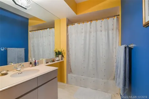 18671 Collins Avenue Sunny Isles Beach FL 33160