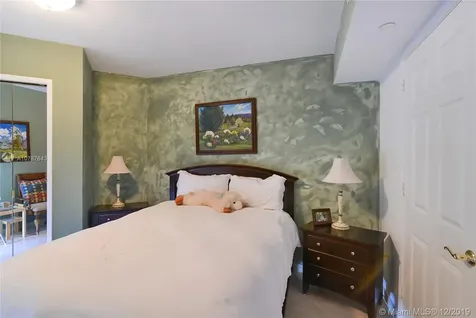 18671 Collins Avenue Sunny Isles Beach FL 33160
