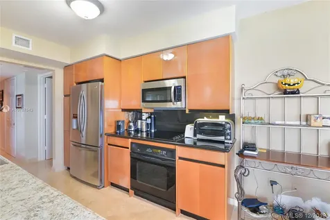 18671 Collins Avenue Sunny Isles Beach FL 33160