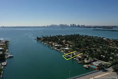 7623 Beachview Drive North Bay Village FL 33141